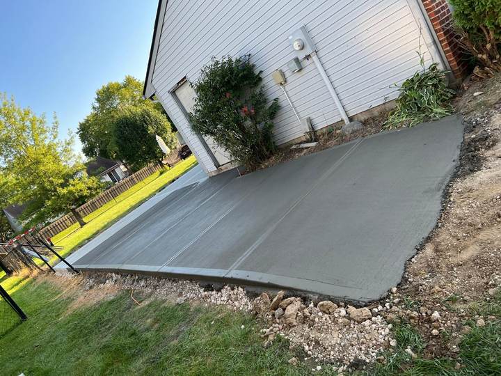 Patio beside a house