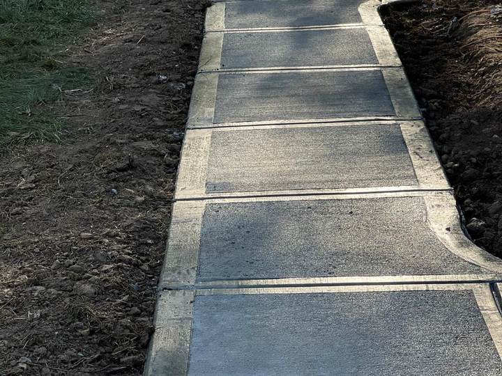 Walk and pad beside a house
